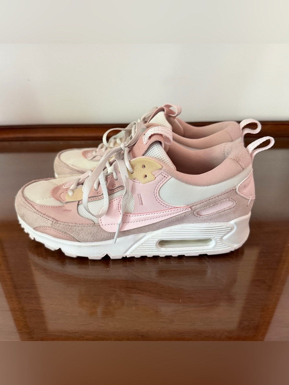 Nike Air Max 90 Futura DM9922-104 Women’s Size 7.5 Summit White Pink Sneakers - Picture 4 of 8